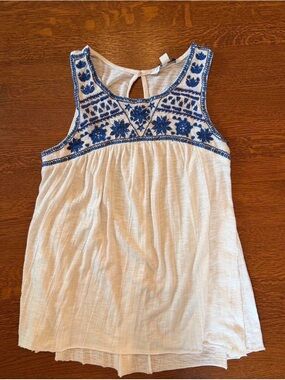 American Eagle Outfitters White Tank with Blue Embroidered Yoke